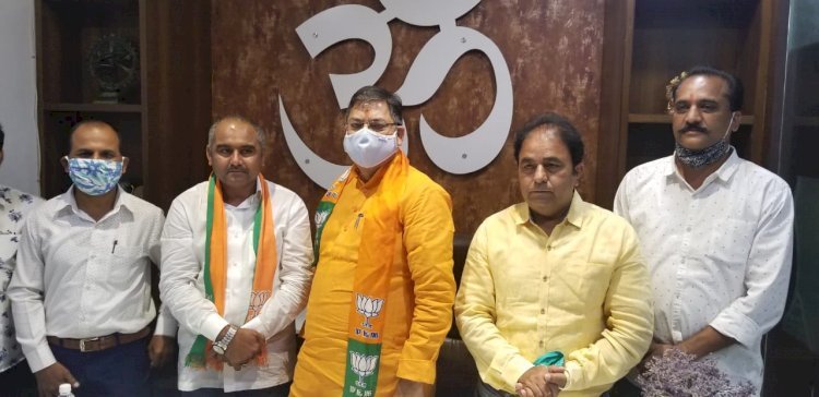 नगर निगम चुनाव में कांग्रेस को बड़ा झटका, आमेर शहर अध्यक्ष शहजाद खान ने छोड़ी कांग्रेस