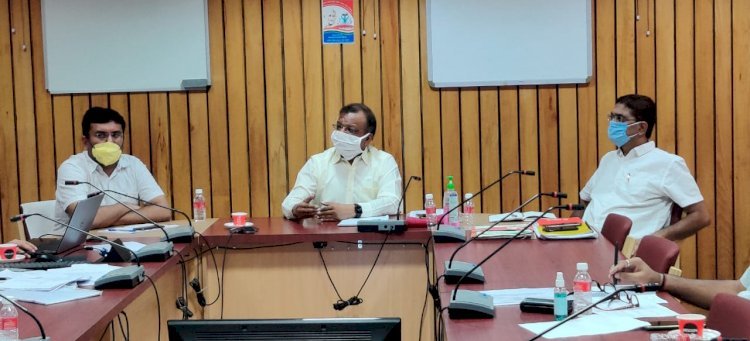 खनन गतिविधियों की निगरानी व्यवस्था होगी मजबूत, बैंगलोर की एयूएस संस्था ने दिया प्रजेटेंशन