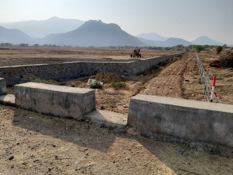 नाले पर भूखण्ड कांटकर बेचने के अरमानों पर फिरा पानी