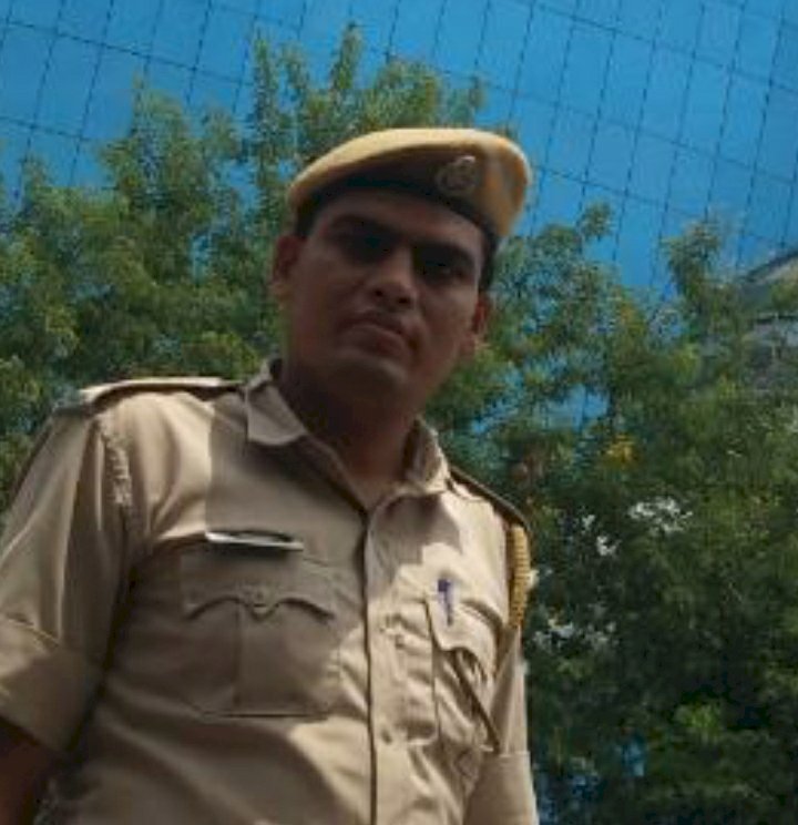 नाबालिग के साथ ईश्क के नशे में मदहोश कांस्टेबल को किया लाईनहाजिर