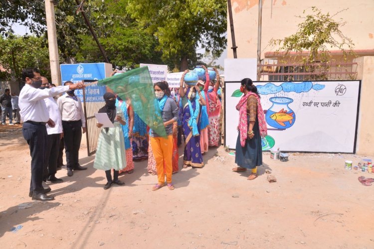 सेंटर फॉर एडवोकेसी एंड रिसर्च ने जन स्वास्थ्य अभियांत्रिकी विभाग के साथ मिलकर निकाली जागरुकता रैली, दीवारों पर बनाई पेंटिंग्स