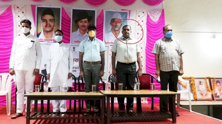 सिरोही जिला पुलिस के टाइगर ही नहीं कर रहे कोविड—19 नियमों की पालना, सोशल डिस्टेंस तो दूर मास्क तक नहीं लगाया एसपी टांक ने