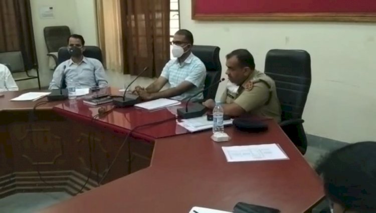 कोरोना के बढ़ते संक्रमण को रोकने की दिशा में कलेक्टर ने व्यापार मंडल, धर्मगुरू और जनप्रतिनिधियों के साथ की चर्चा गाइड लाइन उल्लंघन पर सख्ती के निर्देश