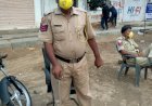 राजस्थान पुलिस का कमांडो लकवे से ग्रस्त होने के बावजूद वर्दी का निभा रहे हैं फर्ज, हर रोज 8 से 8 बजे तक की ड्यूटी में रहते है तैनात