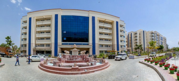 ब्रह्माकुमारीज संस्थान सेवा का दूसरा नाम, कोरोना मरीजों के स्वास्थ्य के लिए मानसरोवर परिसर में बने आवासीय बिल्डिंग को ही बना दिया कोविड सेंटर, सुविधाएं पांच सितारा होटल जैसी