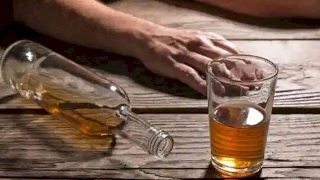 शराब तस्करी के बीच जहरीली शराब से 95 लोगों की मौत, जहरीली शराब ने 80 लोगों की छीन ली रोशनी
