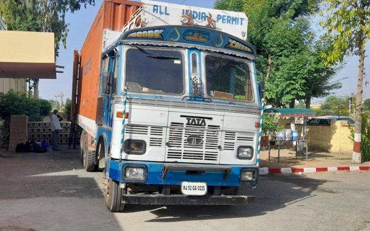 सिरोही पुलिस जिस कंटेनर को अवैध शराब तस्करी में किया जब्त, वो 10 दिनों तक सिरोही जिले में ही था, 30 मई को ही आबू रोड की ओर से सरूपगंज आते हुए उड़वाडिया टोल को किया था क्रॉस, सवाल कहां और कब भरी शराब