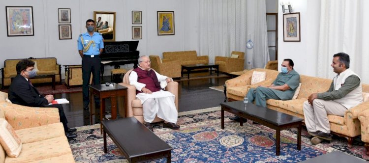 प्रदेश के राज्यपाल कलराज मिश्र से सिरोही के पूर्व महाराजा रघुवीर सिंह ने की भेंट