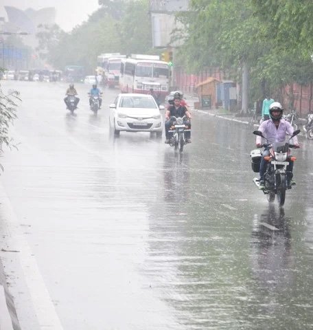 राजस्थान में ​दक्षिण पश्चिम मानसून ने पकड़ी रफ्तार, प्रदेश के कई संभागों में झमाझम बारिश, बिजली गिरने के 7 ​की मौत