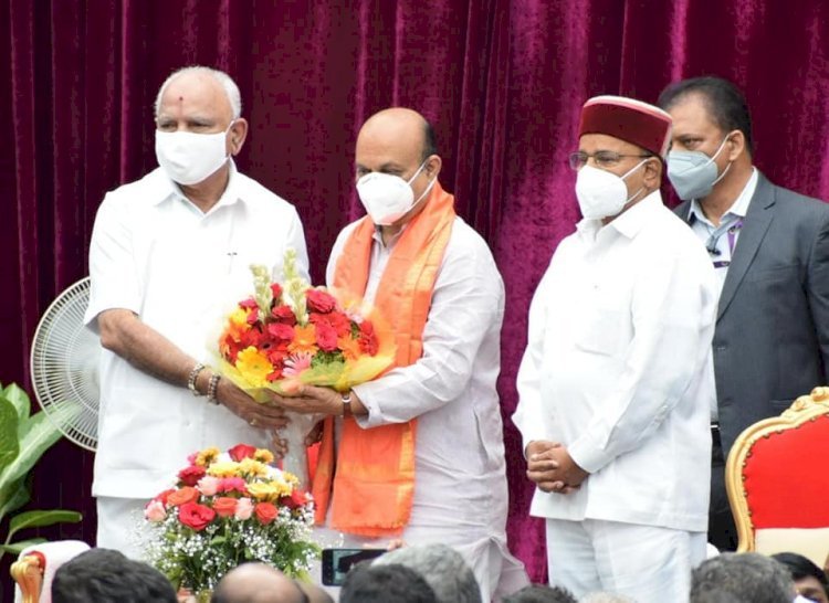 कर्नाटक में बसवराज बोम्मई ने नए सीएम पद की शपथ ली, पीएम मोदी ने दी बधाई