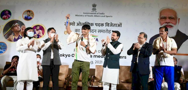 टोक्यो ओलिंपिक के पदक विजेताओं का देश में भव्य स्वागत, खेलमंत्री ने किया सम्मानित