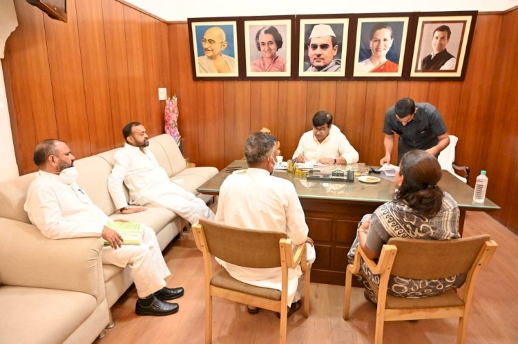 राजस्थान के पंचायत चुनाव के लिए कांग्रेस प्रदेशाध्यक्ष डोटासरा ने सिरोही सहित 4 जिलों के प्रत्याशियों का लिया फीडबैक