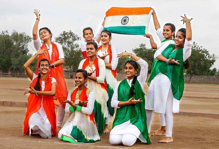 वन एवं पर्यावरण मंत्री के मुख्य आतिथ्य में आयोजित हुआ समारोह, रंगारंग प्रस्तुतियों ने मोहा मन