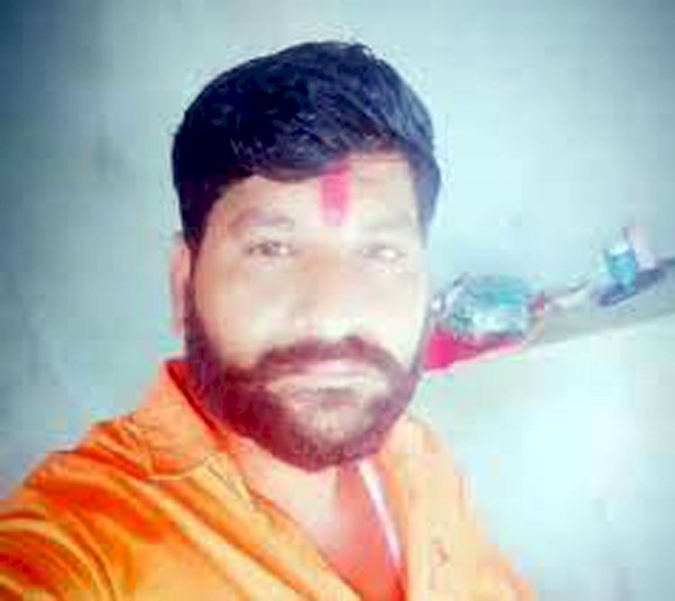 बेटी की 9वीं में पढ़ने वाली 14 साल की सहेली को लेकर भागा पिता