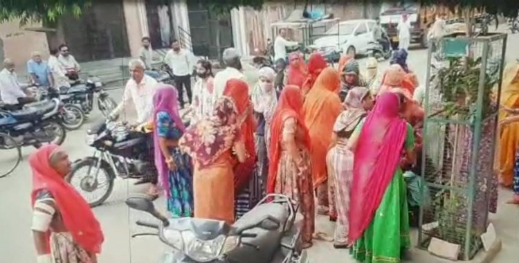 12 दिन से पीड़िता अस्पताल में लड़ रही जिंदगी की जंग, लेकिन पुलिस कर रही पूरे मामले में लीपापोती
