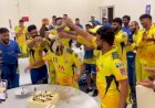 आईपीएल 2021 का खिताब जीतने के बाद चेन्नई सुपर किंग्स ने होटल में मनाया शार्दूल ठाकुर का जन्म दिन
