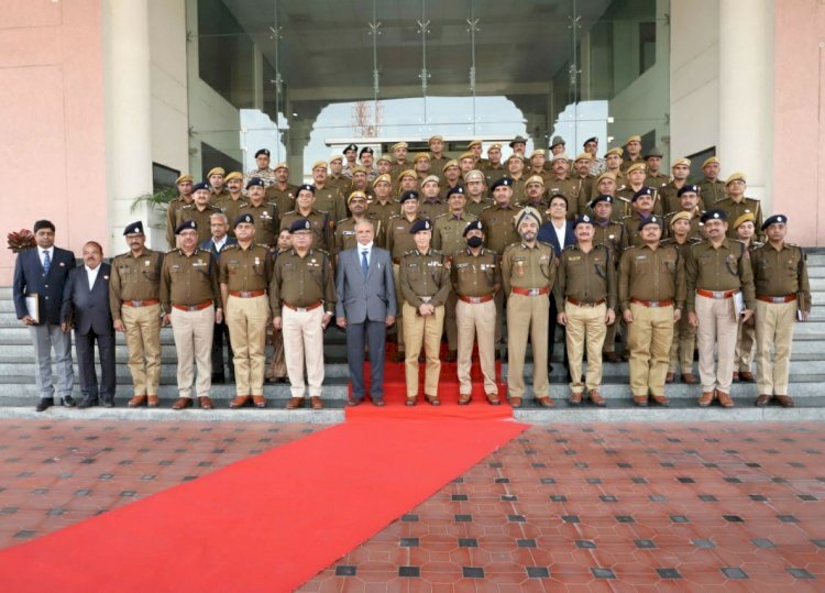 डीजीपी ने 8 आईपीएस समेत 66 अधिकारी व पुलिसकर्मियों को किया डीजीपी डिस्क से सम्मानित