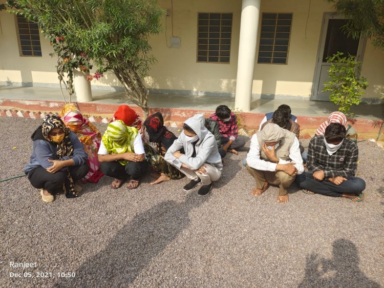 Barmer  में स्पा सेंटर की आड़ में चल रहा था जिस्मफरोशी का धंधा, पुलिस ने 9 यु​वतियों सहित 17 को किया गिरफ्तार