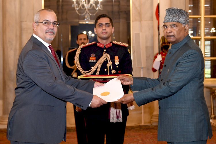 President of India से चार देशों के राजदूतों ने की मुलाकात, राष्ट्रपति कोविंद ने उनकी नियुक्तियों पर दी बधाई