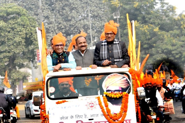 Shri Kshatriya Yuvak Sangh के हीरक जयंती समारोह के उपलक्ष में गुलाबी नगरी में निकाली केसरिया रैली