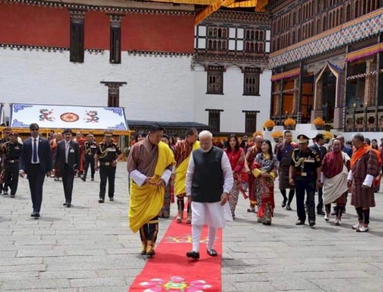 Prime Minister of India Narendra Modi को भूटान के सर्वोच्च नागरिक पुरस्कार से किया गया सम्मानित