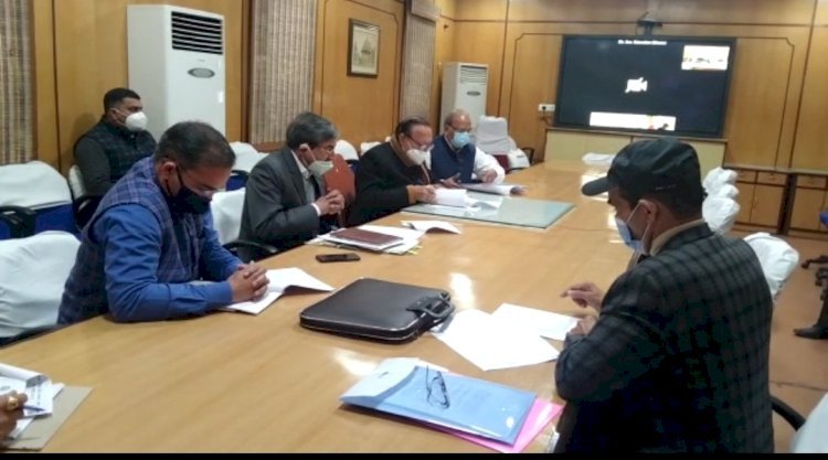 Corona के बीच राज्य सरकार ने प्रदेश में तय समय पर ही Board Examinations कराने का किया ऐलान,प्रायोगिक परीक्षा 17 से ही