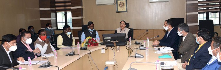 राष्ट्रीय सफाई कर्मचारी आयोग ने राज्य के विद्यालयों में सफाई कमचारियों की नियुक्ति करने का दिया सुझाव