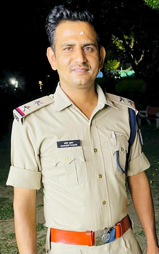 आबू रोड आरपीएफ थाने के एसआई की मौत मामले में पिता ने कांग्रेस नेता, पत्रकार सहित 7 लोगों के खिलाफ करवाया हत्या का मामला दर्ज