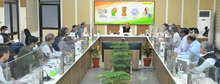 मुख्यमंत्री गहलोत ने सार्वजनिक निर्माण विभाग की समीक्षा बैठक में 8860 करोड़ रूपए की बजट घोषणाओं पर दिए निर्देश