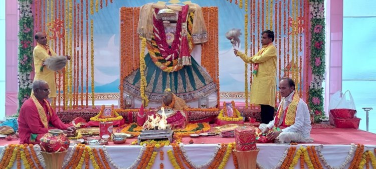 महासर माता के मंगल पाठ में भजनों ने मन मोहा...