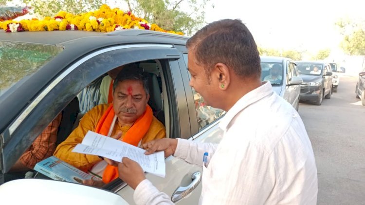 आपके विधायक पूराराम और सांसद देवजी पटेल जनता के साथ विश्वासघात और छलावा कर रहे हैं