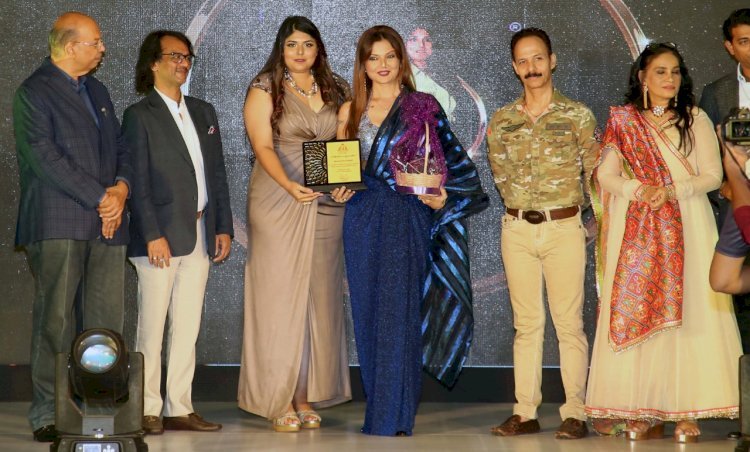 अर्चना जैन द्वारा आयोजित इंडिया ब्रेनी ब्यूटी सीज़न फिनाले : पहली बार ट्रांसजेंडर ने रैम्प वॉक करके बना दिया इतिहास