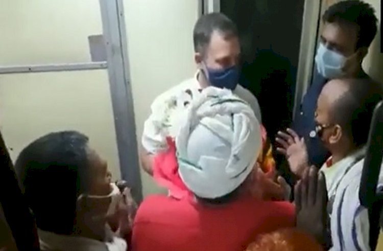 उदयपुर यात्रा के दौरान राहुल गांधी ने सुनी कुलियों की पीड़ा, वीडियो आया सामने