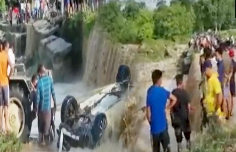उत्तराखंड में दर्दनाक हादसा, पर्यटकों से भरी कार नदी में गिरी, 4 महिलाओं समेत 9 की मौत
