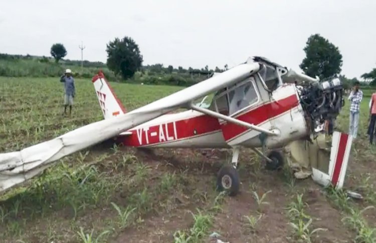 पुणे में भारतीय वायु सेना का ट्रेनर विमान दुर्घटनाग्रस्त, महिला पालयट उड़ा रही थी