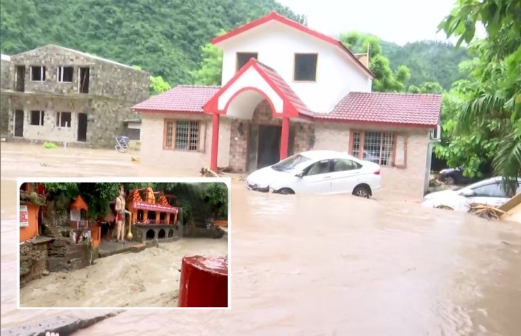 देवभूमि उत्तराखंड में बादल फटने से हाहाकार! नदियां उफान पर, लोगों को निकाला जा रहा, ऋषिकेश-देहरादून हाईवे सड़क बही