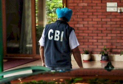 सीबीआई ने 8 लोगों के खिलाफ एलओसी की पुष्टि की, सिसोदिया पर कोई स्पष्टता नहीं