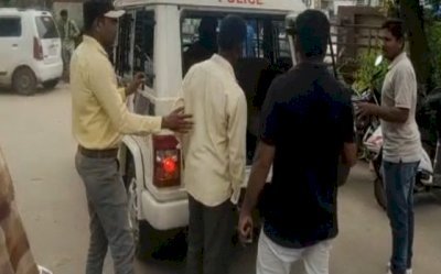 गुजरात पुलिस ने किसान के आत्मदाह के प्रयास को किया विफल
