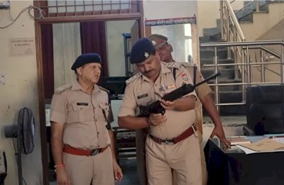 एसपी क्राइम ने खटीमा कोतवाली का किया निरीक्षण, निरीक्षण में मिले एक्सपायरी डेट के आंसू गैस के गोले