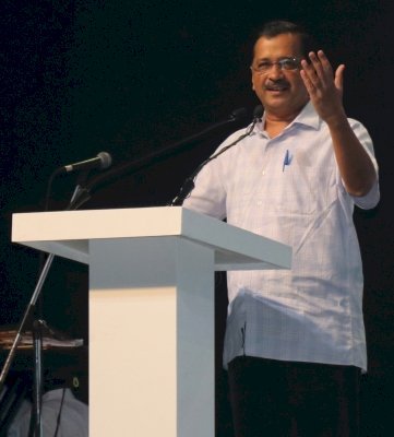 दिल्ली: मुख्यमंत्री और एलजी के बीच नहीं होगी शुक्रवार को होने वाली बैठक