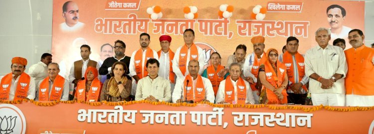 कांग्रेस और आरएलपी छोडकर आए नेता भाजपा में शामिल,पूर्व आईएएस अंतर सिंह नेहरा सहित कांग्रेस नेता पं. सुरेश मिश्रा ने थामा भगवा