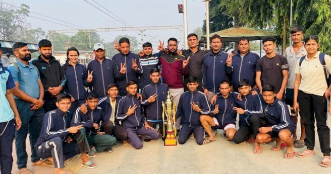 68वीं स्कूली राष्ट्रीय कबड्डी प्रतियोगिता अंडर—17 कैटेगरी में राजस्थान टीम को मिला रजत पदक, SAI जयपुर सेंटर से विशाल चौधरी ने कोच को दिया जीत को श्रेय