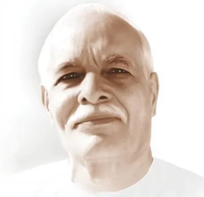 नारी को शक्ति बनाने का ऐसा संकल्प कि सारी जमीन-जायजाद बेचकर ट्रस्ट बनाया, संचालन की जिम्मेदारी सौैंपी और खुद हो गए पीछ